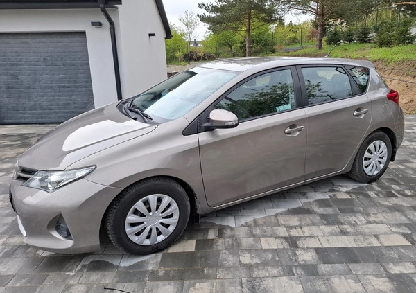 Toyota Auris cena 40500 przebieg: 126000, rok produkcji 2015 z Łomianki małe 106